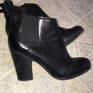 SIGERSON MORRISON real leather Chelsea boot